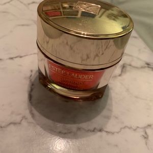 Estee Lauder Nutritious Vitality Radiant Moisture